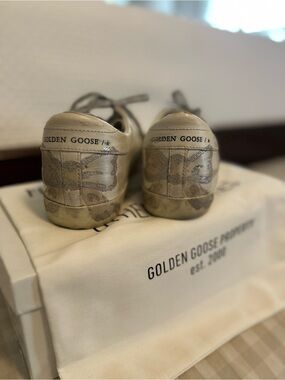 Golden Goose Super Star Bow Sneaker